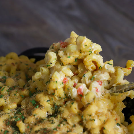 Smoked mac and cheese recipe with pimento and bread crumbs